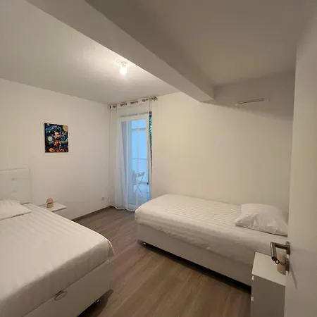 An-lux Apartment